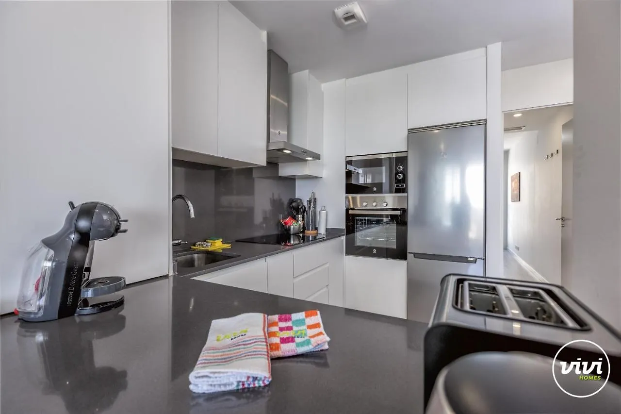 Vivi Homes - Han Pool, Golf & Terrace Estepona Apartment