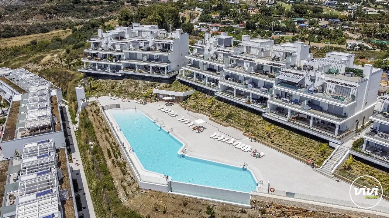 Vivi Homes - Han Pool, Golf & Terrace Estepona Spain